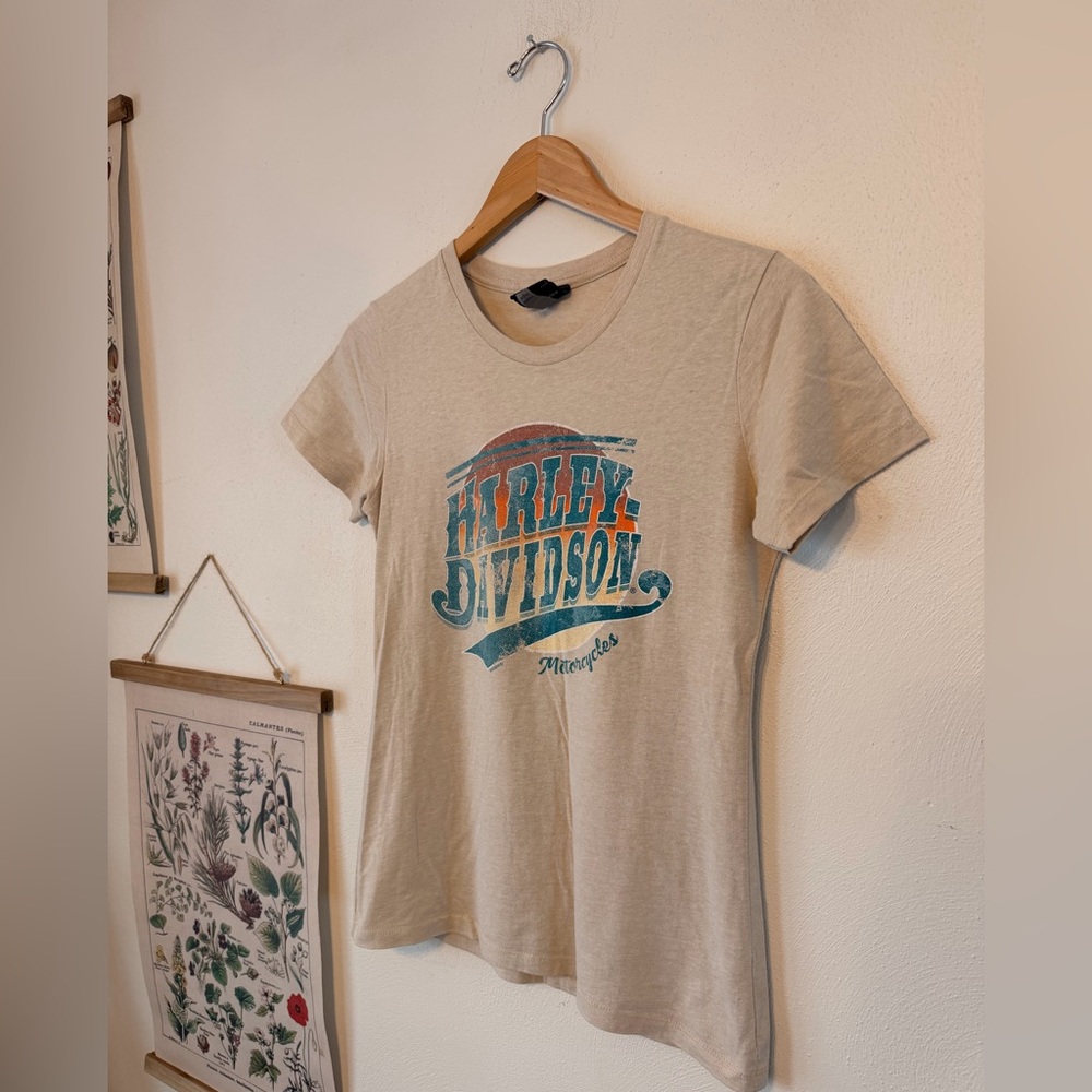 Harley Davidson - Small - Tan Tee with Logo